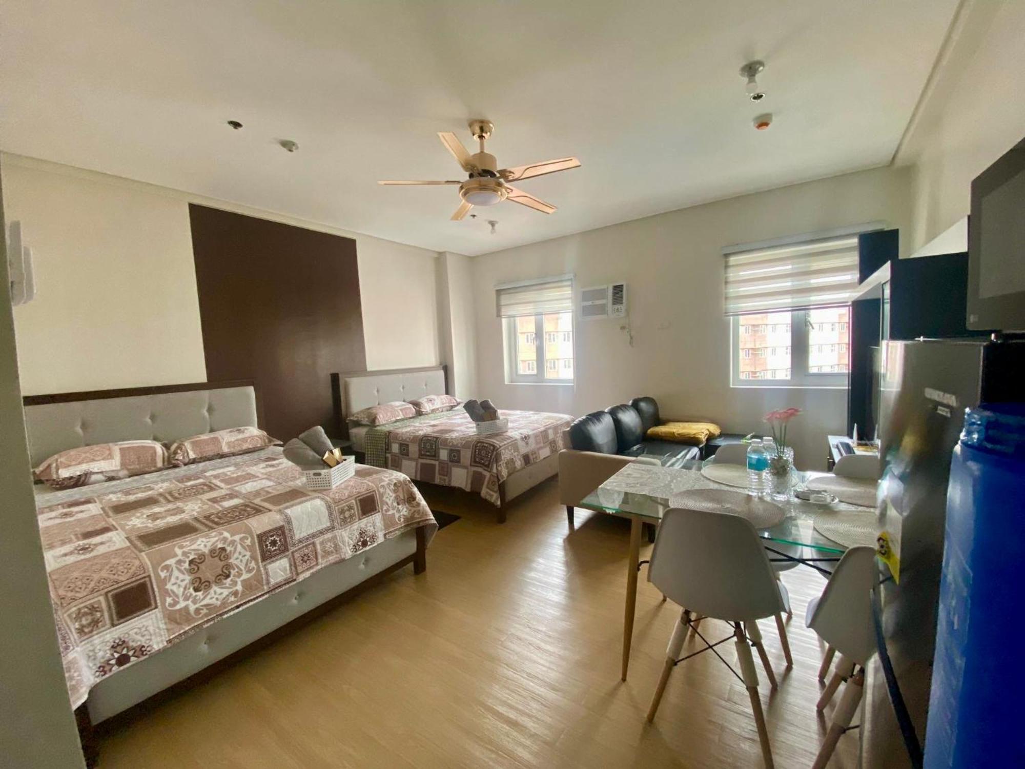 J & F Homestay - Cavite, Philippines Trece Martires Екстер'єр фото